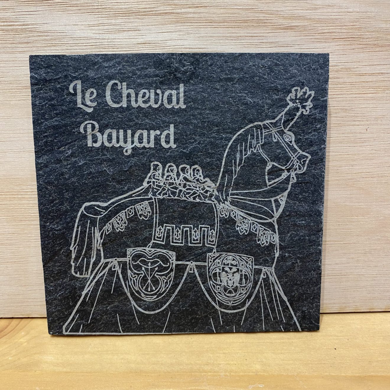 sous verre ardoise ducasse ath le cheval bayard scaled