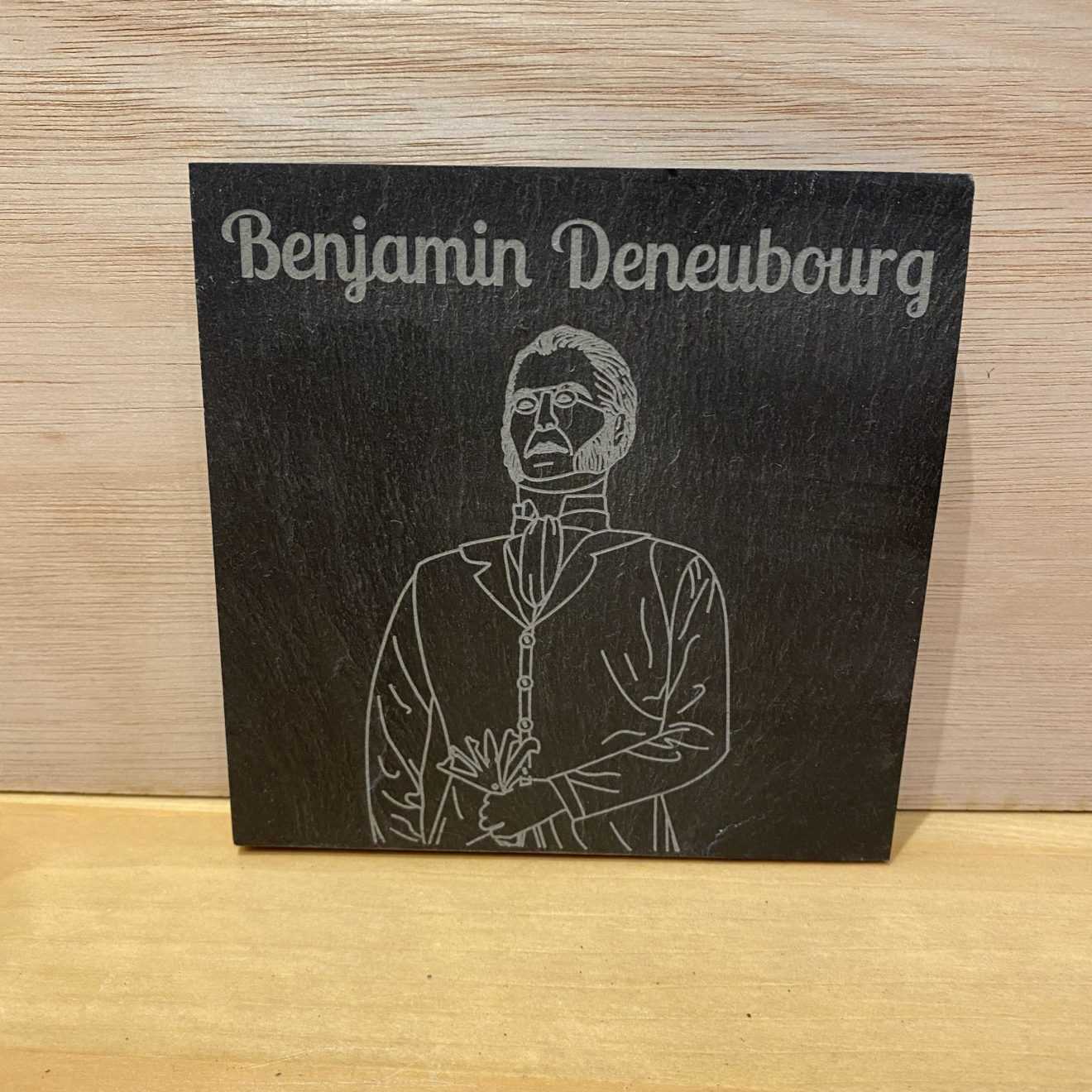 sous verre ardoise ducasse bouvignies benjamin deneubourg scaled